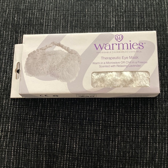 Other - White fuzzy therapeutic eye mask